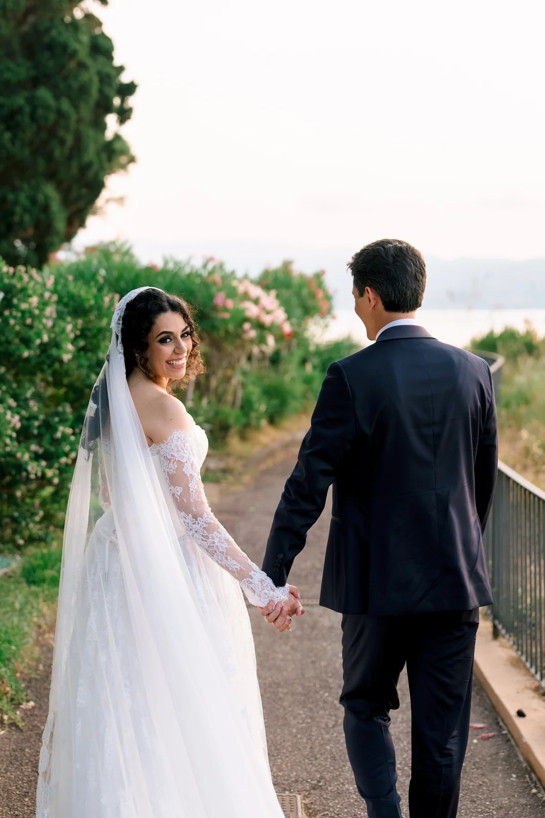 Claudia & Gianluca — gli sposi al tramonto