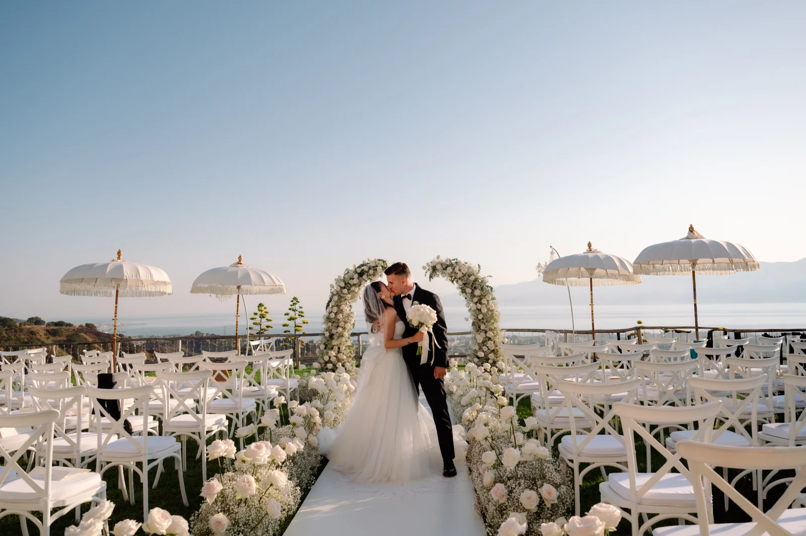 Luca & Tosca — matrimonio su terrazza vista mare